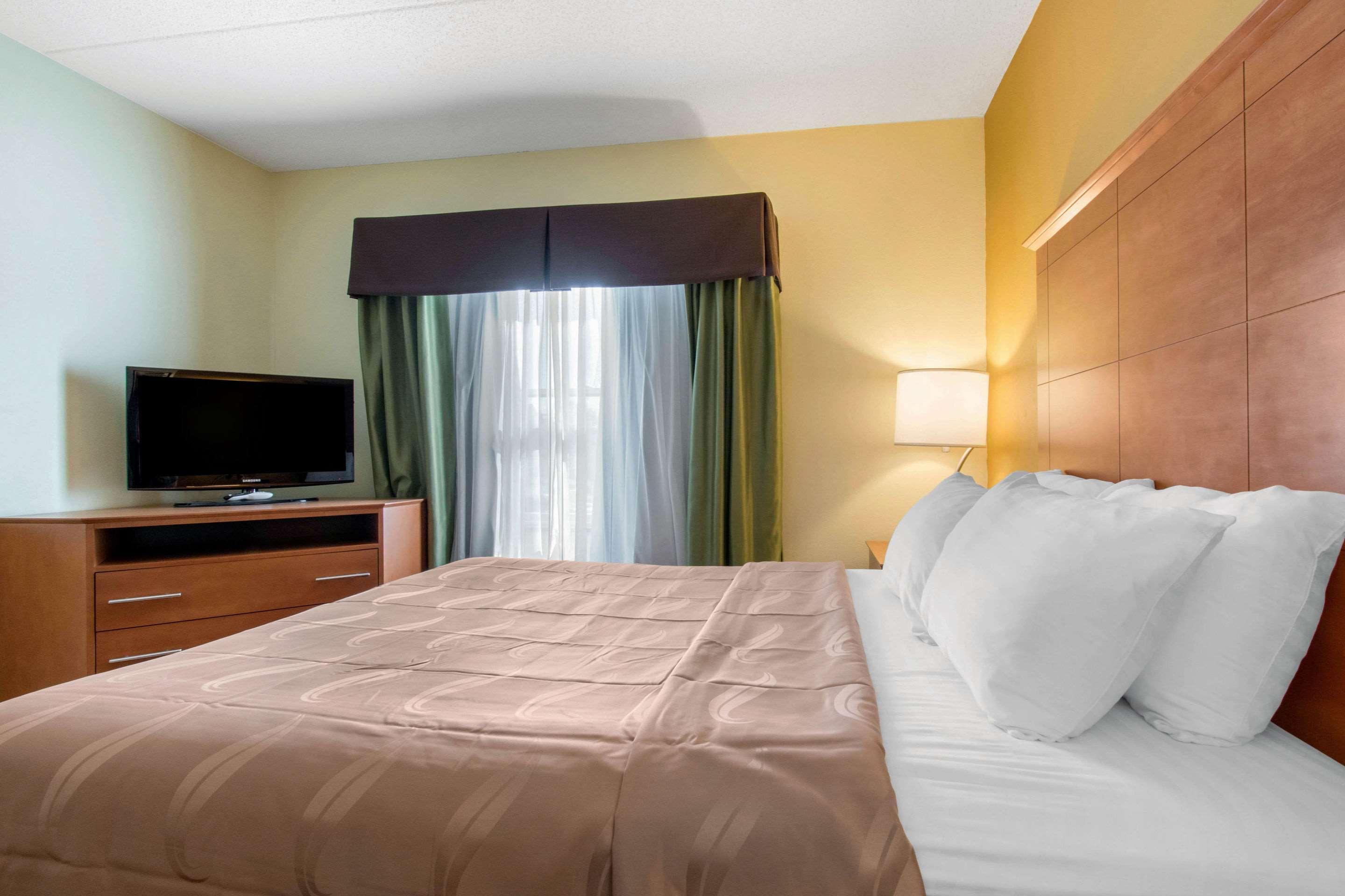 Clarion Hotel & Suites University-Shippensburg Zewnętrze zdjęcie