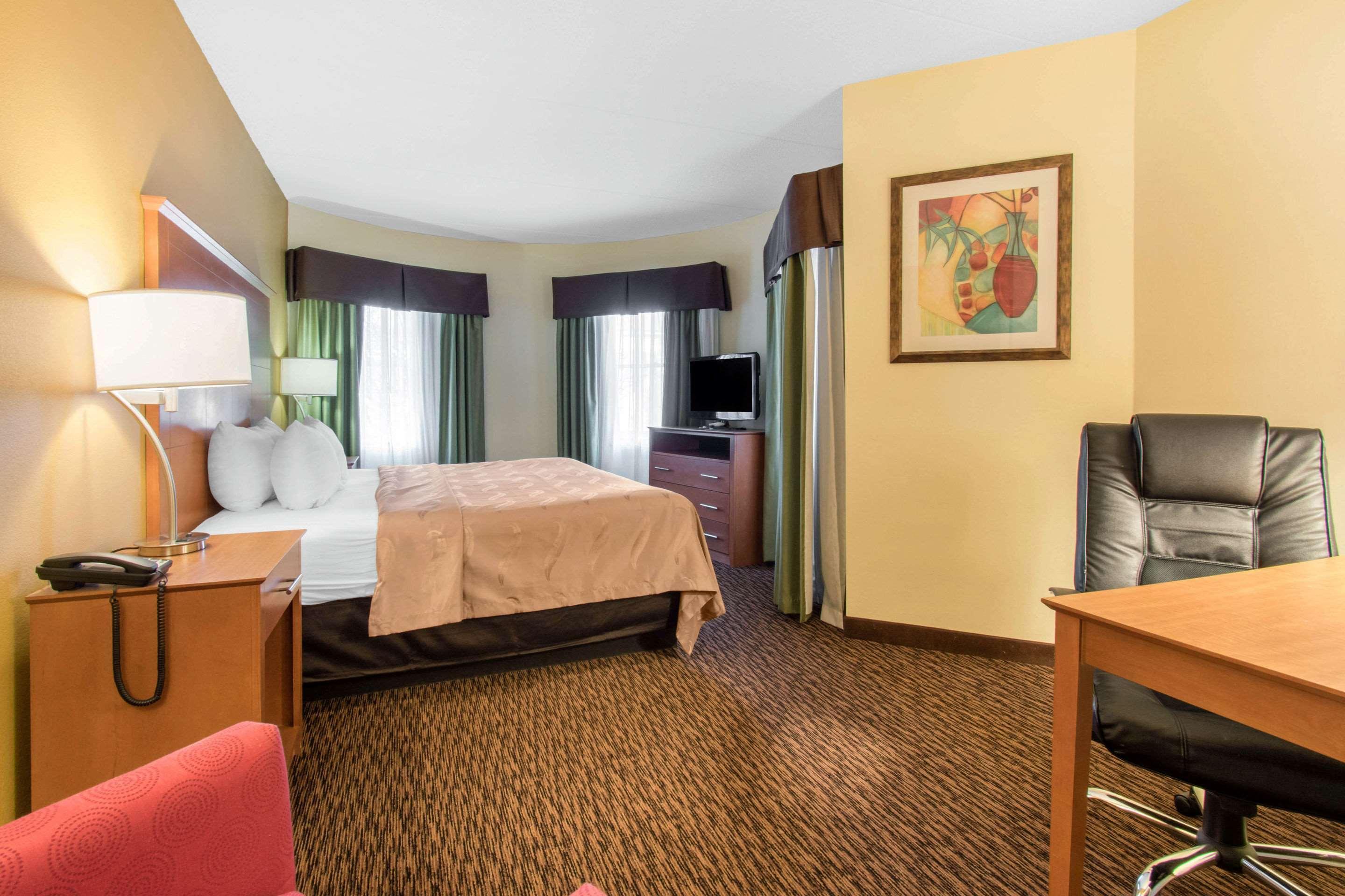 Clarion Hotel & Suites University-Shippensburg Zewnętrze zdjęcie