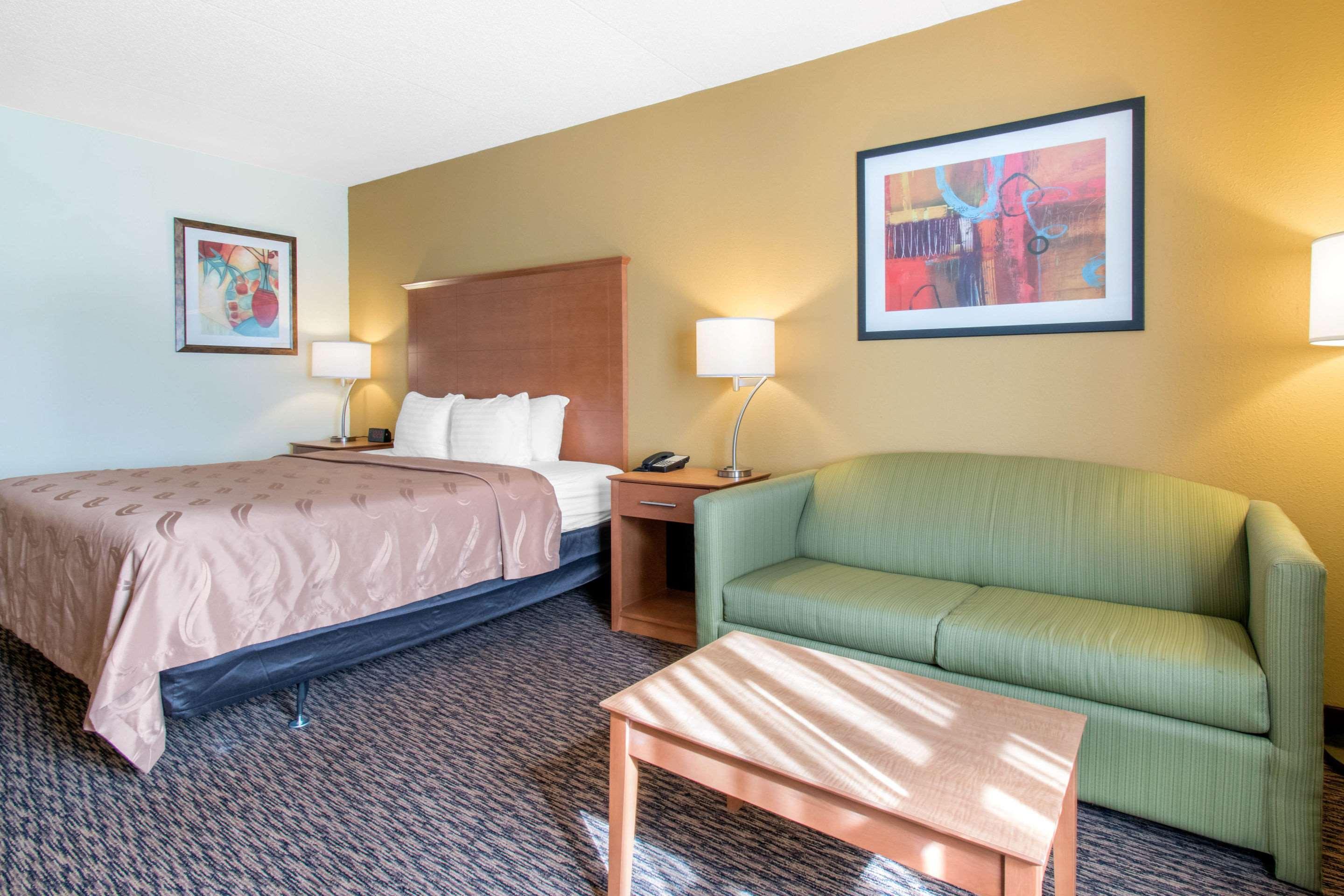 Clarion Hotel & Suites University-Shippensburg Zewnętrze zdjęcie