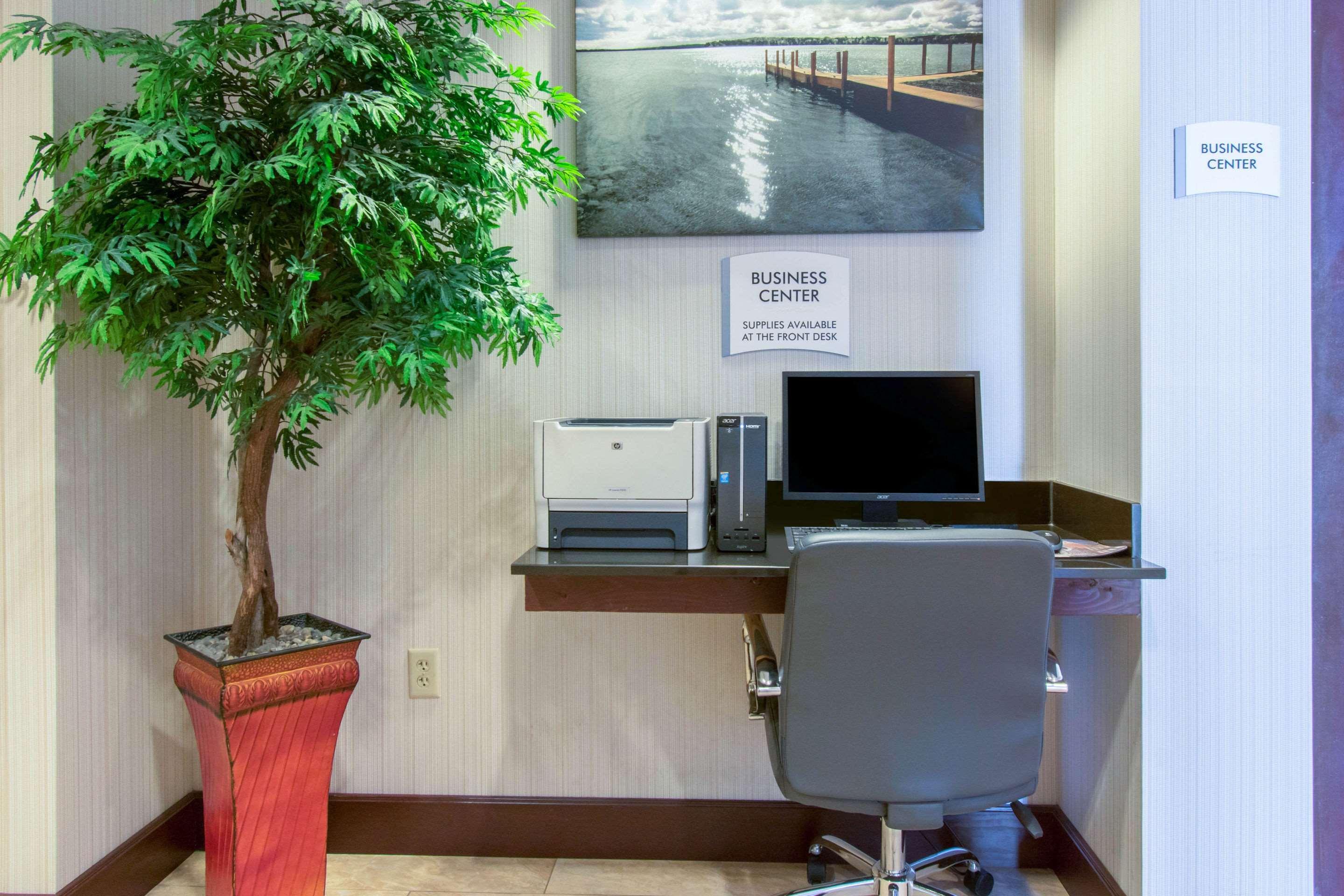 Clarion Hotel & Suites University-Shippensburg Zewnętrze zdjęcie