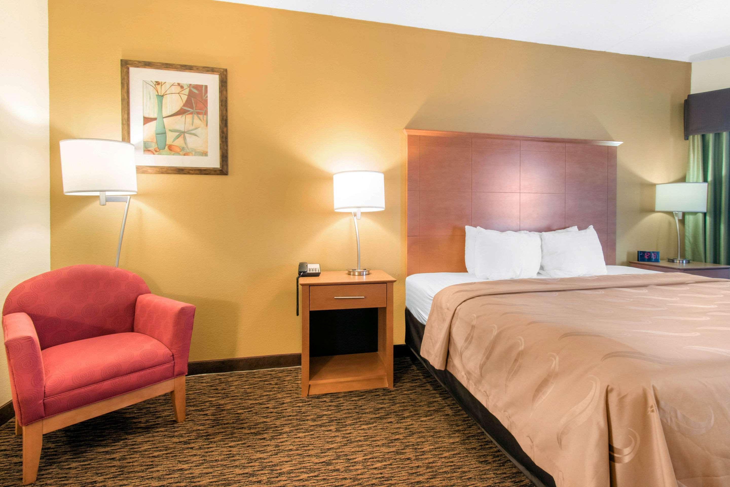 Clarion Hotel & Suites University-Shippensburg Zewnętrze zdjęcie