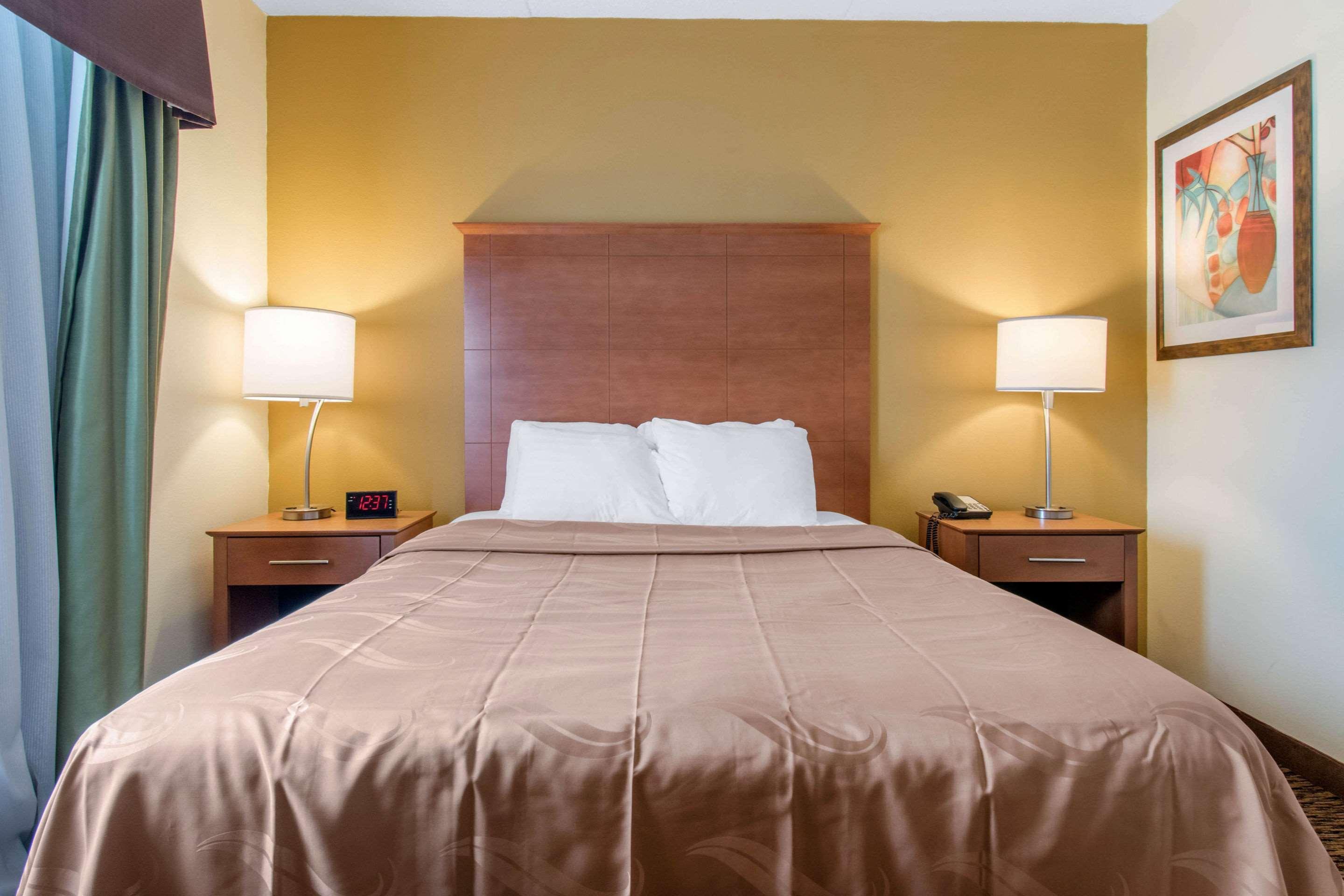 Clarion Hotel & Suites University-Shippensburg Zewnętrze zdjęcie