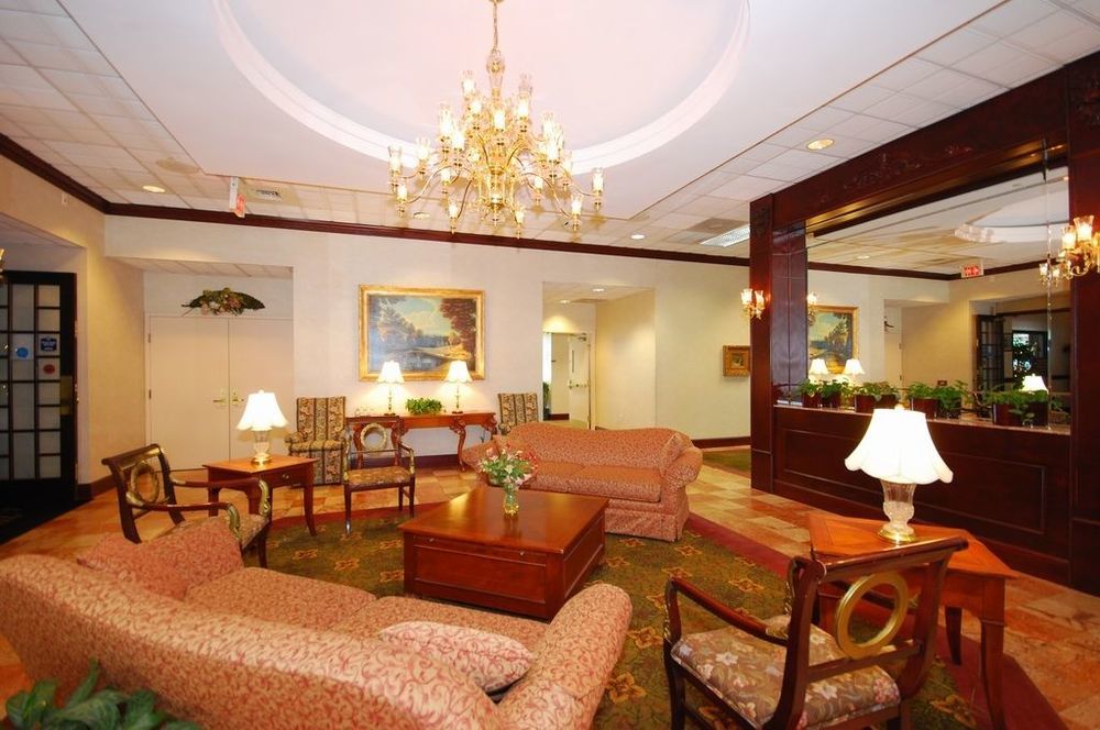 Clarion Hotel & Suites University-Shippensburg Wnętrze zdjęcie