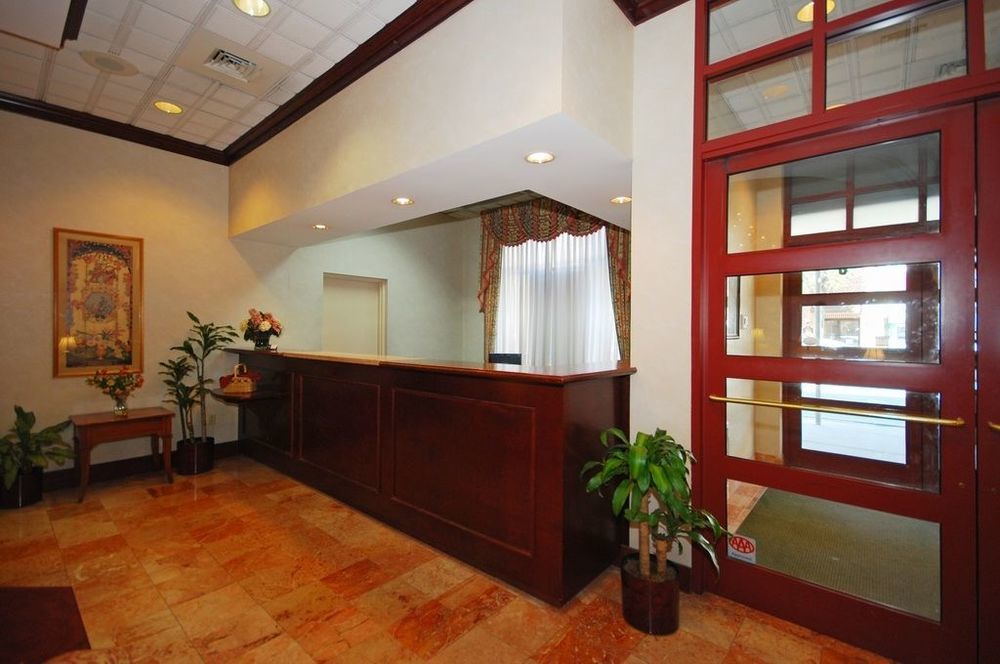 Clarion Hotel & Suites University-Shippensburg Wnętrze zdjęcie