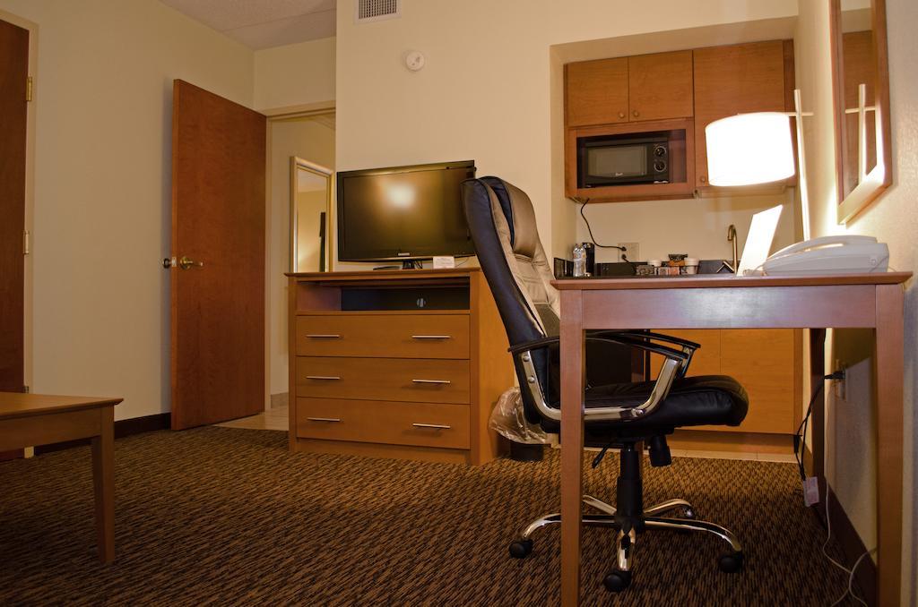 Clarion Hotel & Suites University-Shippensburg Zewnętrze zdjęcie